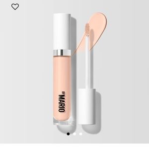 NEW! Makeup by MARIO SURREALSKIN
AWAKENING CONCEALER